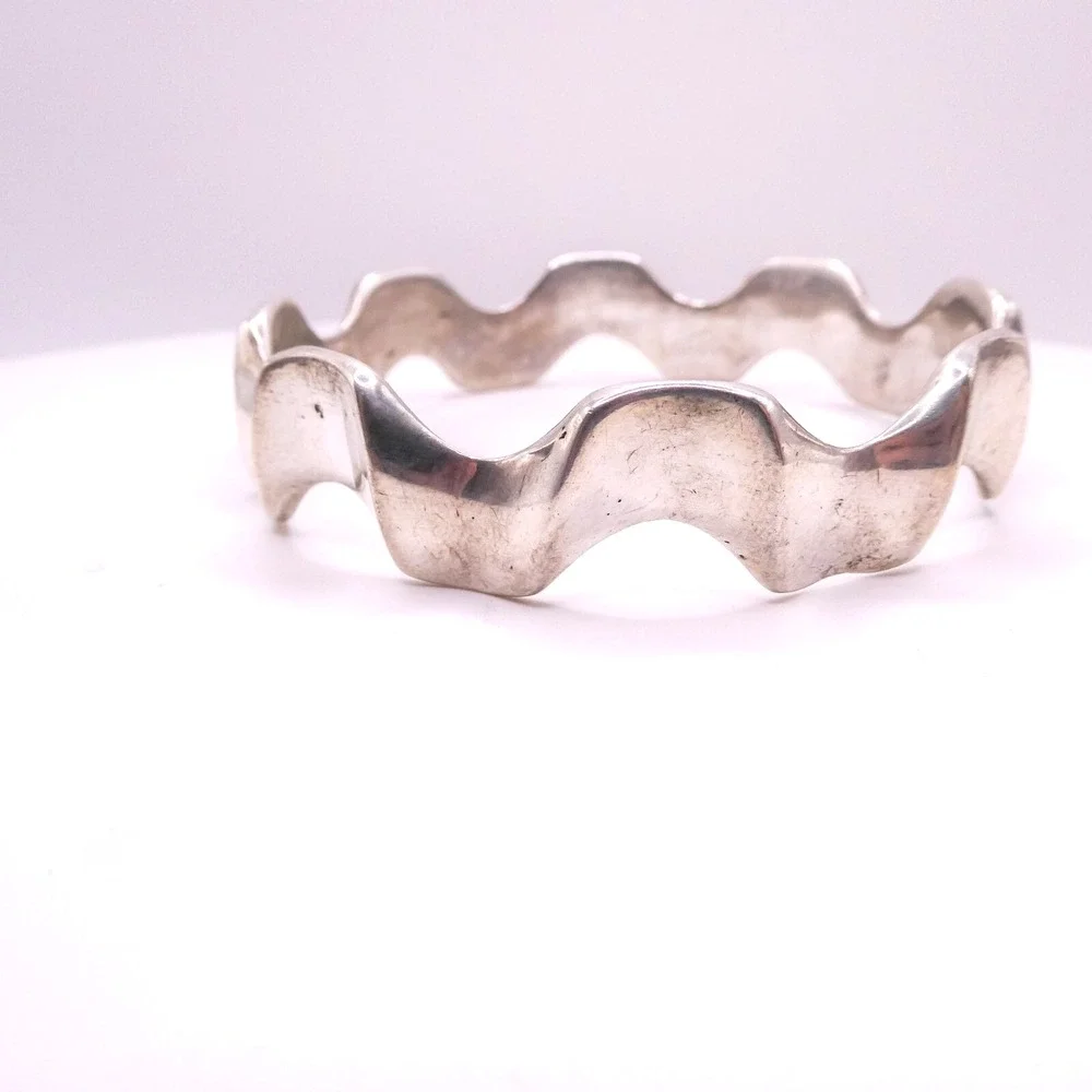 Solid Sterling Silver 925 Egyptian Wave Modernist Bracelet Heavy 52 Grams 8.5
